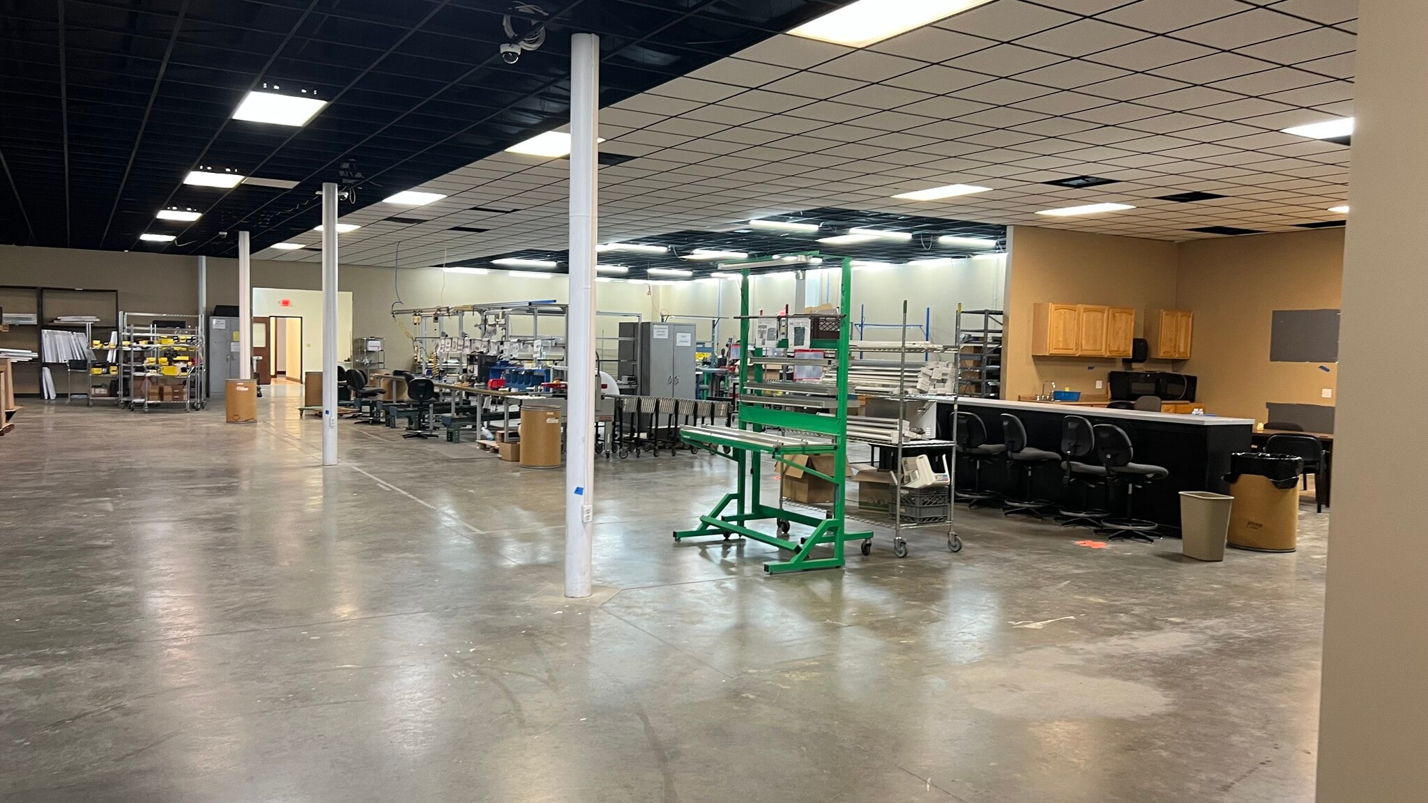 2390 W Main St, Greenfield, IN for sale Interior Photo- Image 1 of 17