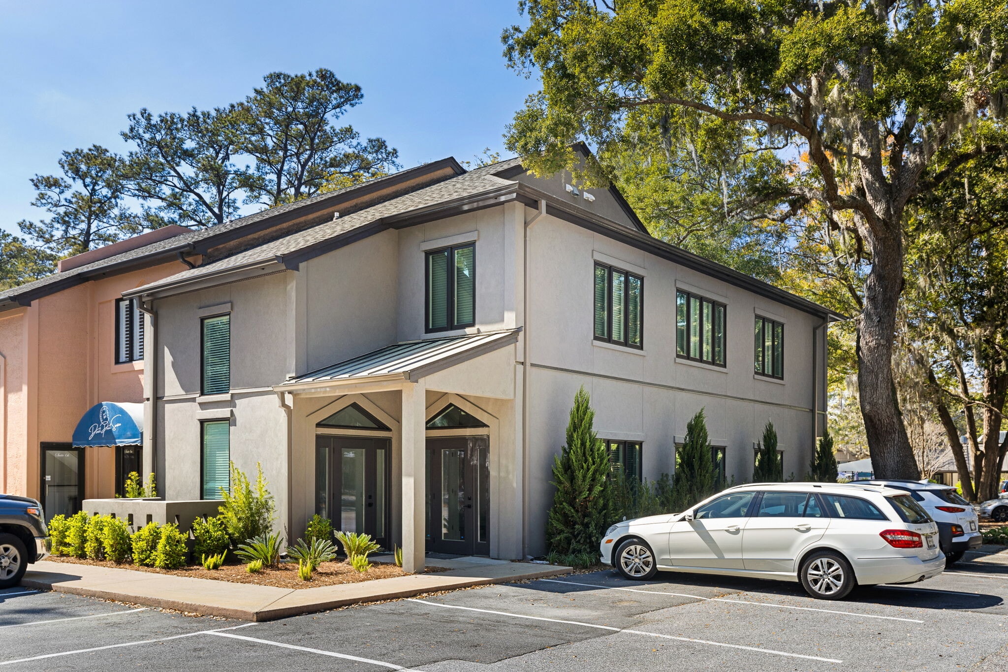 18 Executive Park Rd, Hilton Head Island, SC for lease Building Photo- Image 1 of 4