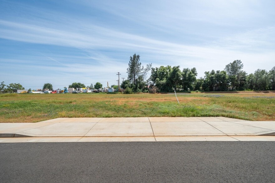 Airport Rd, Redding, CA for sale - Building Photo - Image 2 of 4