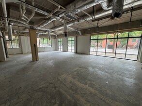 200 Manufacturers Rd, Chattanooga, TN for lease Building Photo- Image 1 of 3