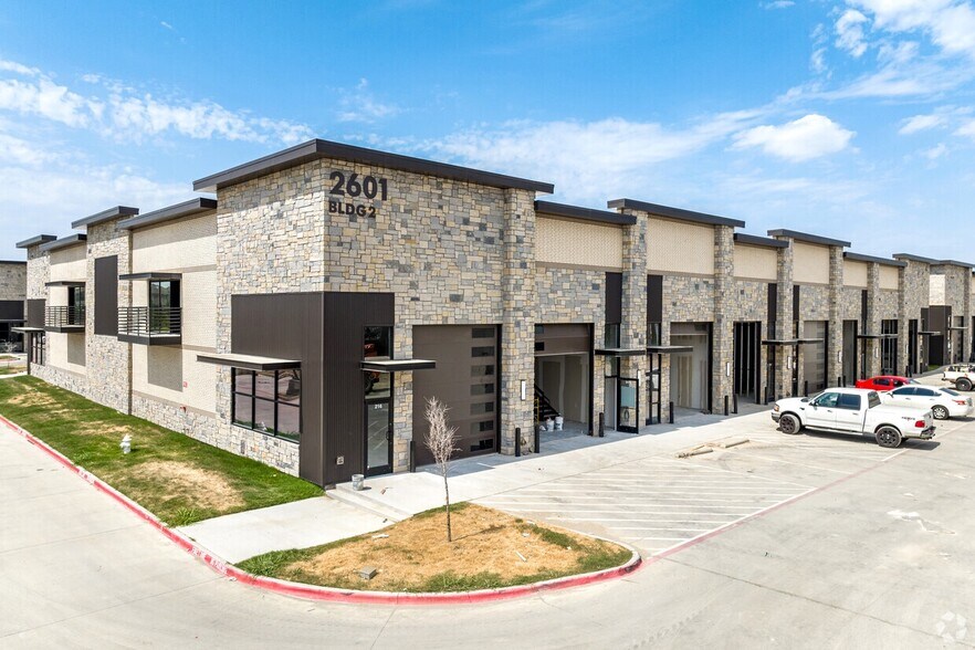 2601 TX-121, Lewisville, TX à vendre - Photo du bâtiment - Image 3 de 44