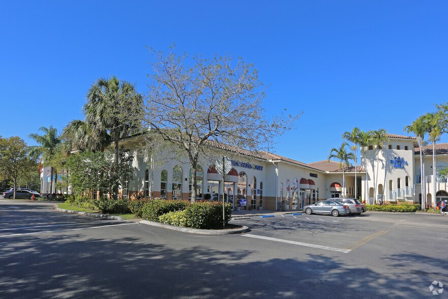 1631-1691 Bonaventure Blvd, Weston, FL à louer - Photo du bâtiment - Image 2 de 4