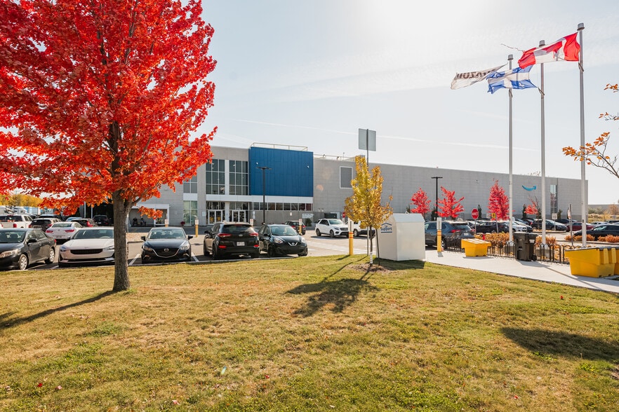 5799 Rte De L'aéroport, Longueuil, QC à louer - Photo du bâtiment - Image 2 de 17