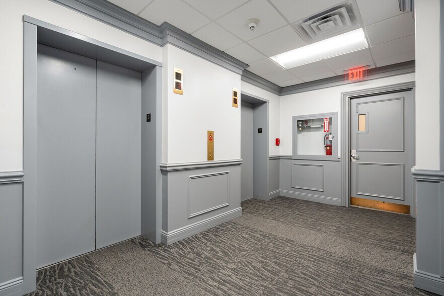 56 S Washington St, Valparaiso, IN à louer - Photo du bâtiment - Image 3 de 22