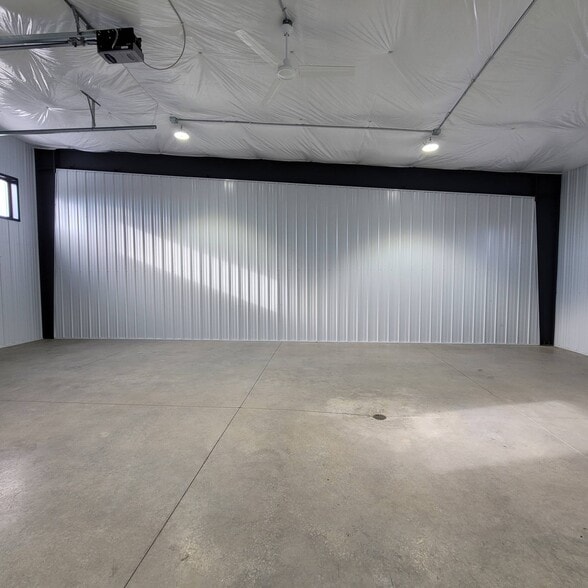 2975 Heartland Dr, Grand Forks, ND for sale - Interior Photo - Image 2 of 31