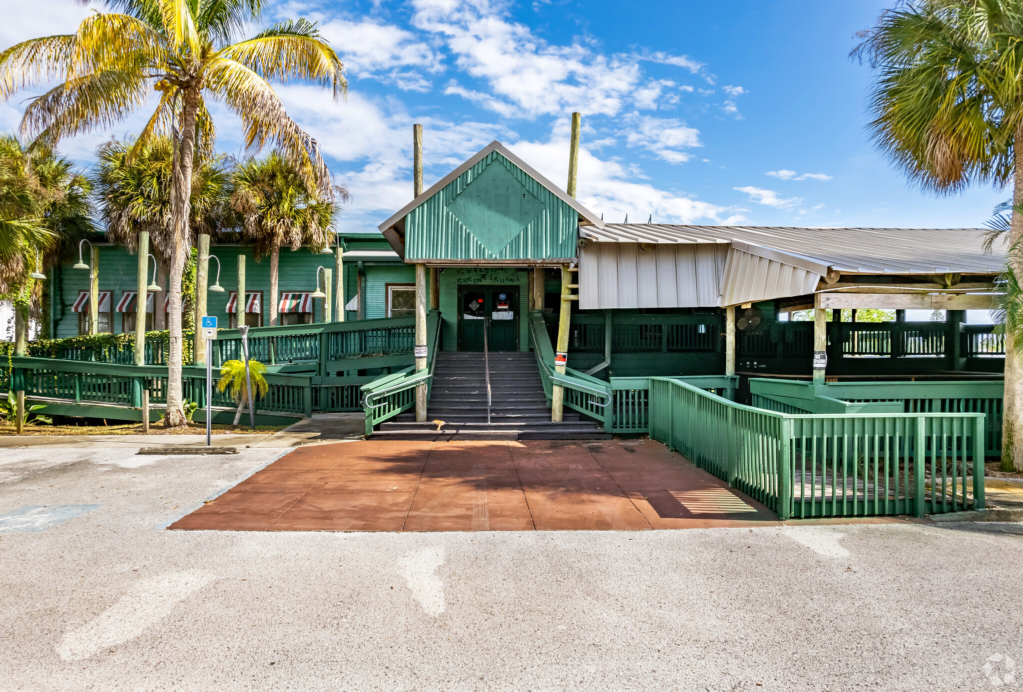 8790 Bay Pines Blvd, Saint Petersburg, FL for sale Primary Photo- Image 1 of 1