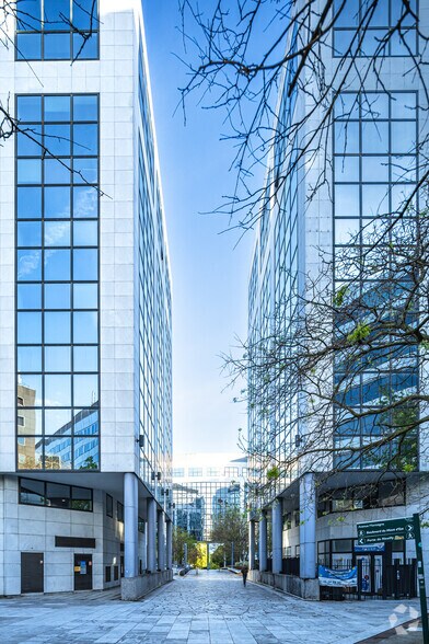 10 Boulevard Du Mont D'Est, Noisy-le-Grand for lease - Building Photo - Image 3 of 4