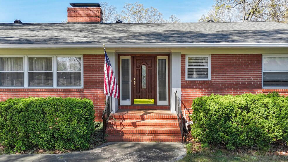 2108 S Cannon Blvd, Kannapolis, NC à vendre - Photo du bâtiment - Image 2 de 17