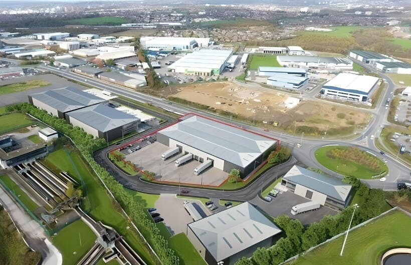 Pontefract Ln, Leeds à louer - Photo du bâtiment - Image 3 de 11