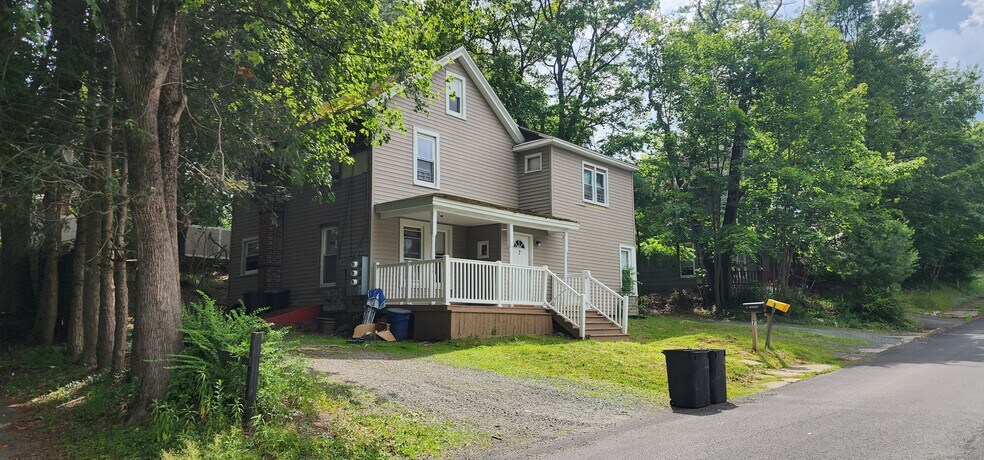 7 Osborne St, Monticello, NY à vendre - Photo du bâtiment - Image 2 de 3