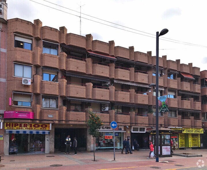 Calle Madrid, 96, Getafe, Madrid for sale - Primary Photo - Image 1 of 2