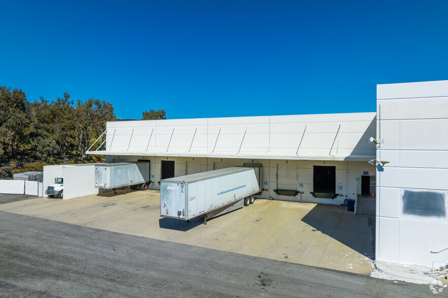 43195 Business Park Dr, Temecula, CA for lease - Building Photo - Image 3 of 7