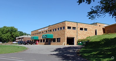 1081 E Highway 36, Maplewood, MN à louer - Photo du bâtiment - Image 3 de 5