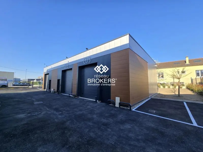 Flex in Cormeilles-en-Parisis for lease Building Photo- Image 1 of 4