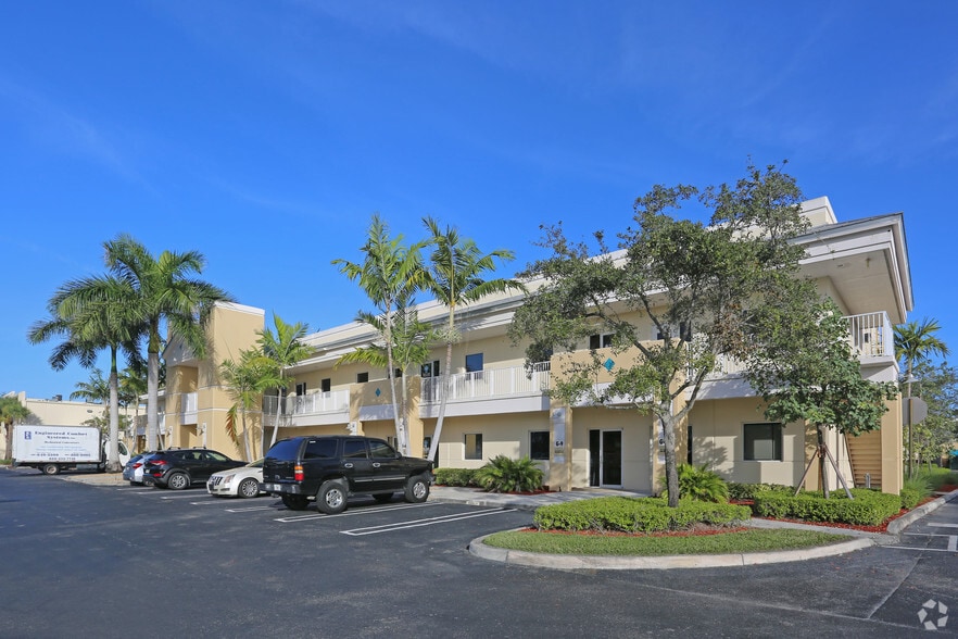 2775 Vista Pky, West Palm Beach, FL for lease - Primary Photo - Image 1 of 31