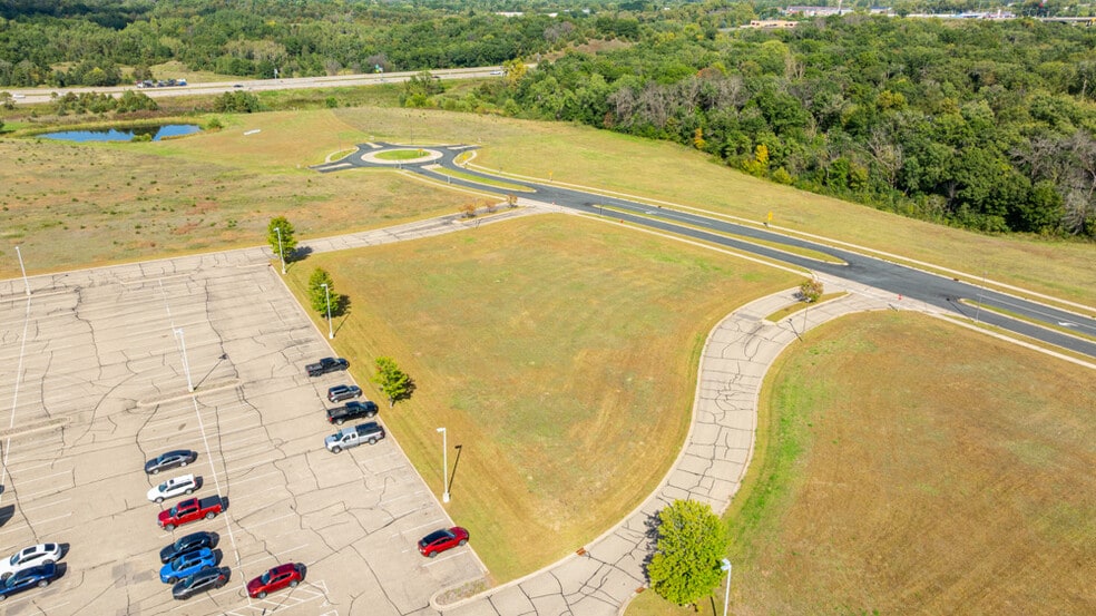 671 Darnold Dr, Hudson, WI à vendre - Aérien - Image 2 de 15