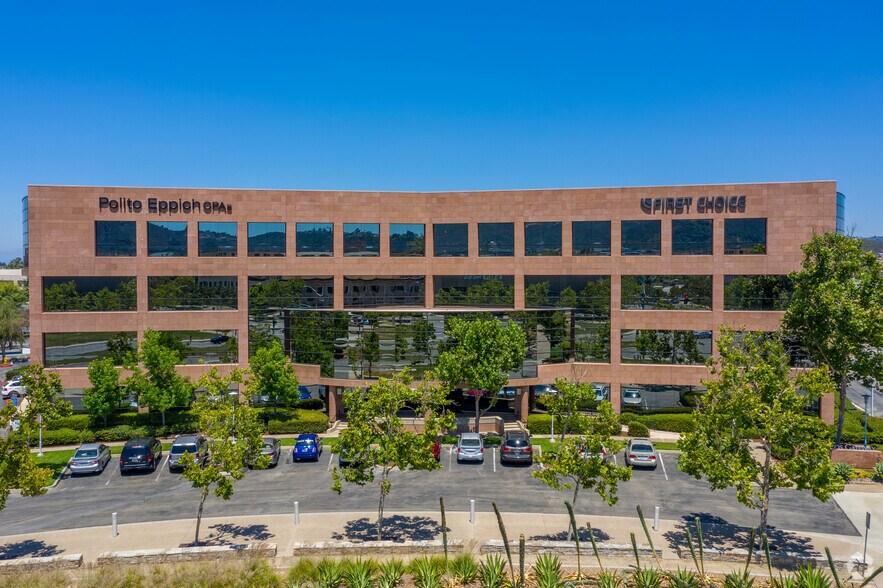 100 E San Marcos Blvd, San Marcos, CA à louer - Photo du bâtiment - Image 2 de 7