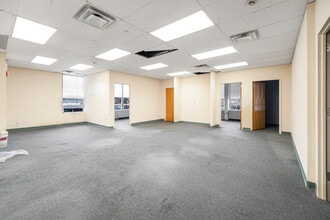 14 Front St, Hempstead, NY à louer Photo intérieure- Image 2 de 6