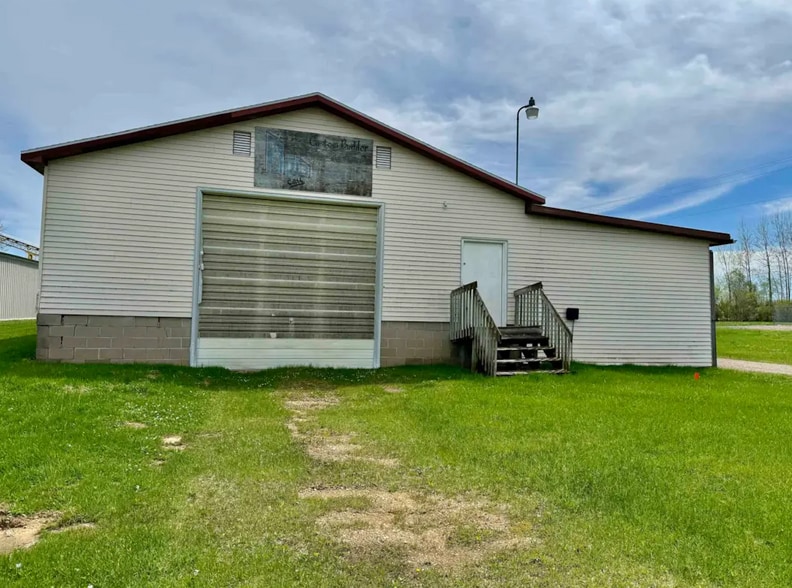 303 N Woodard Ave, Tomah, WI à vendre - Photo du bâtiment - Image 1 de 12