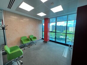 Office in Madrid, Madrid for lease Interior Photo- Image 2 of 21