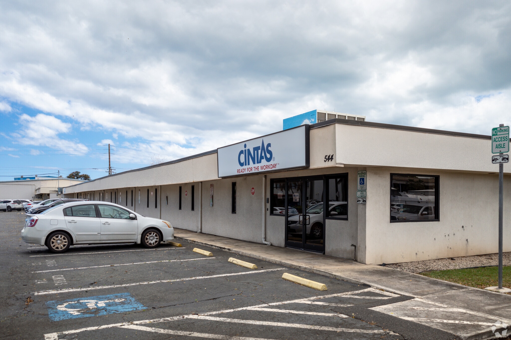 534-544 Ohohia St, Honolulu, HI for lease Primary Photo- Image 1 of 7
