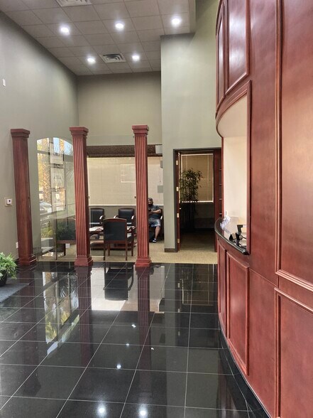 64 N Pecos Rd, Henderson, NV à louer - Photo intérieure - Image 3 de 7