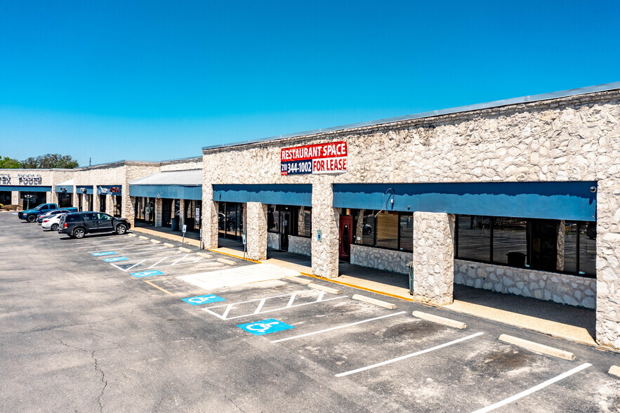 9323 Perrin Beitel Rd, San Antonio, TX for lease - Building Photo - Image 3 of 36