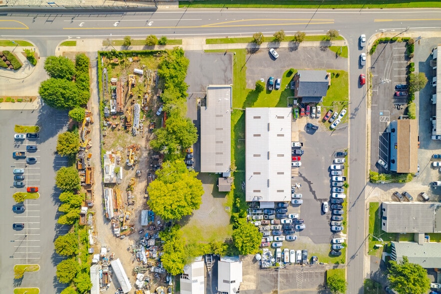 4830 Old Pineville Rd, Charlotte, NC for lease - Building Photo - Image 2 of 15