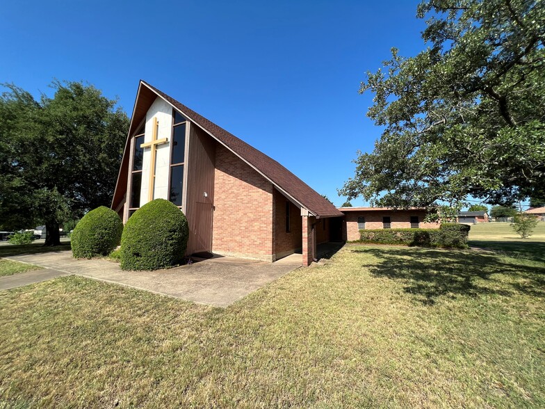 5915 Singing Hills Dr, Dallas, TX à vendre - Photo principale - Image 1 de 1