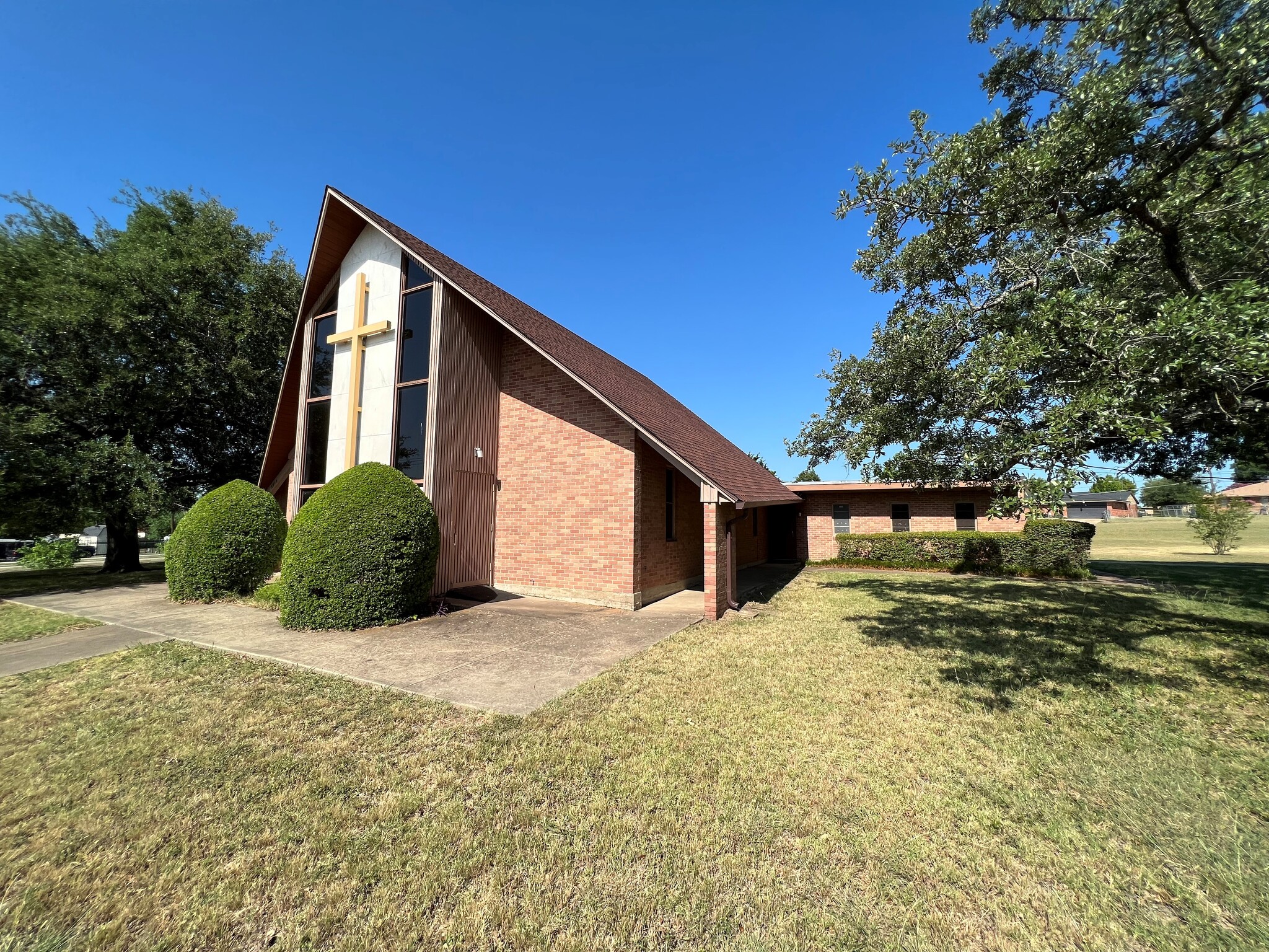 5915 Singing Hills Dr, Dallas, TX à vendre Photo principale- Image 1 de 1