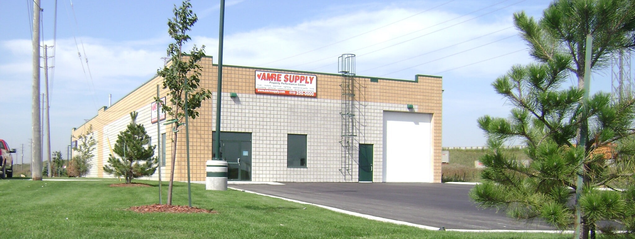 5900 Rhodes Dr, Windsor, ON for lease Primary Photo- Image 1 of 7