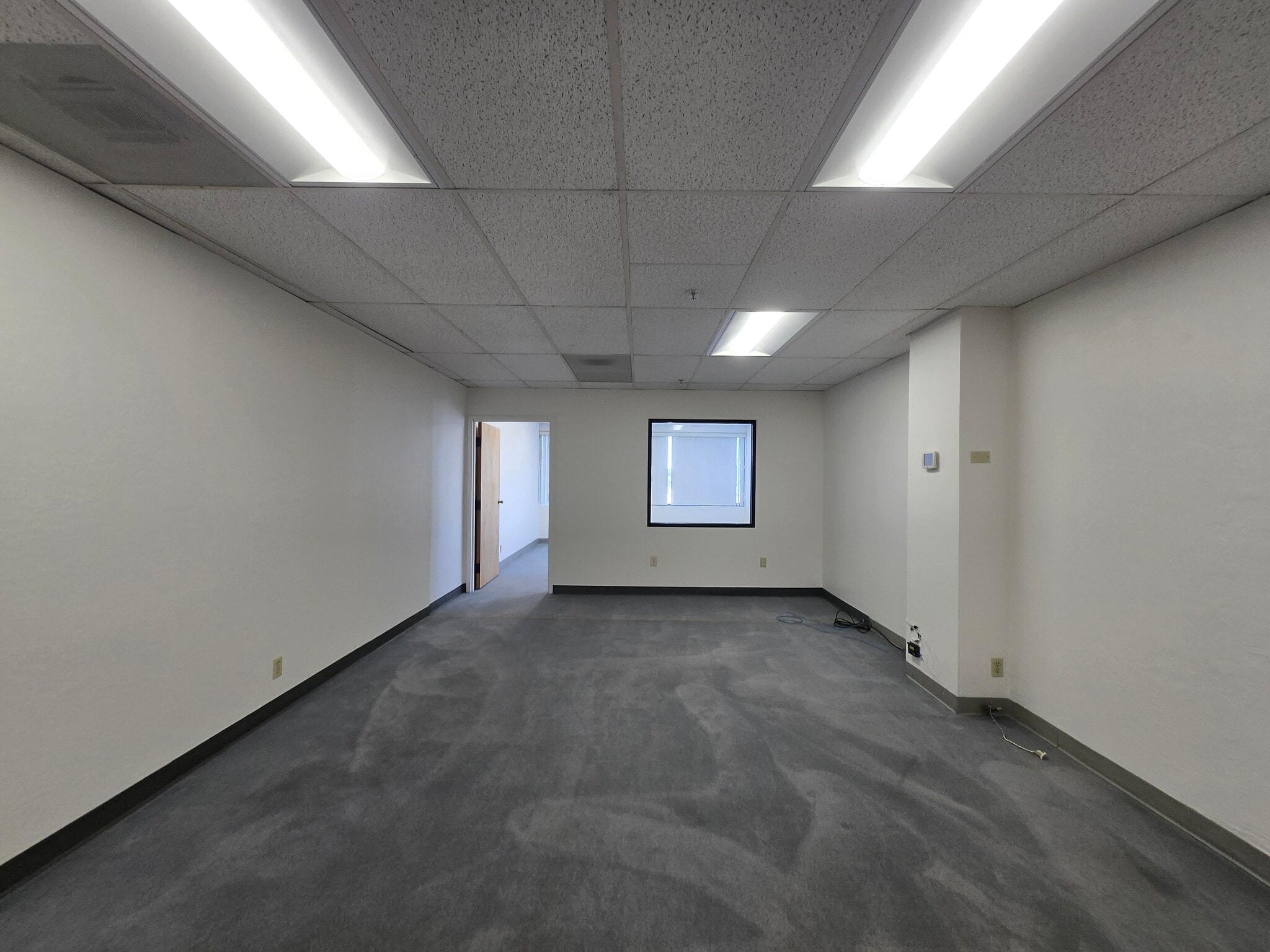 14895 E 14th St, San Leandro, CA for lease Interior Photo- Image 1 of 4