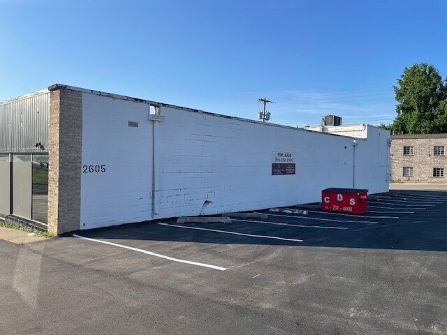 2605 Saint Joseph Ave, Saint Joseph, MO à vendre - Photo du bâtiment - Image 2 de 5