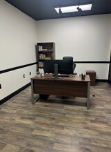 201 E Main St, Front Royal, VA à louer Photo intérieure- Image 1 de 2