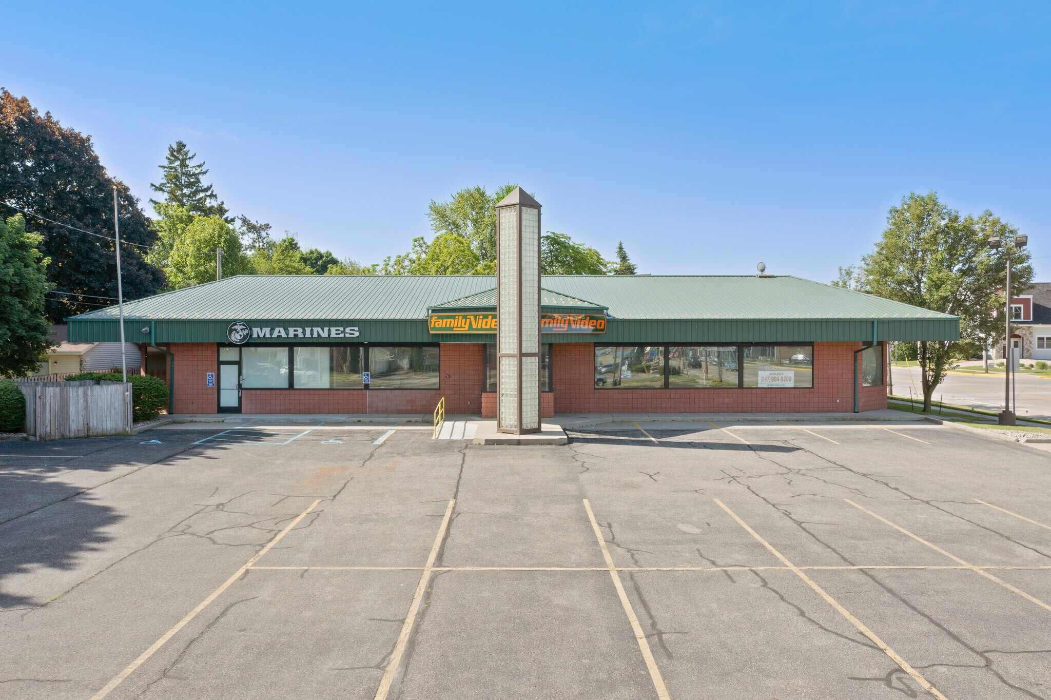 359 Broadway St, South Haven, MI for lease Building Photo- Image 1 of 7