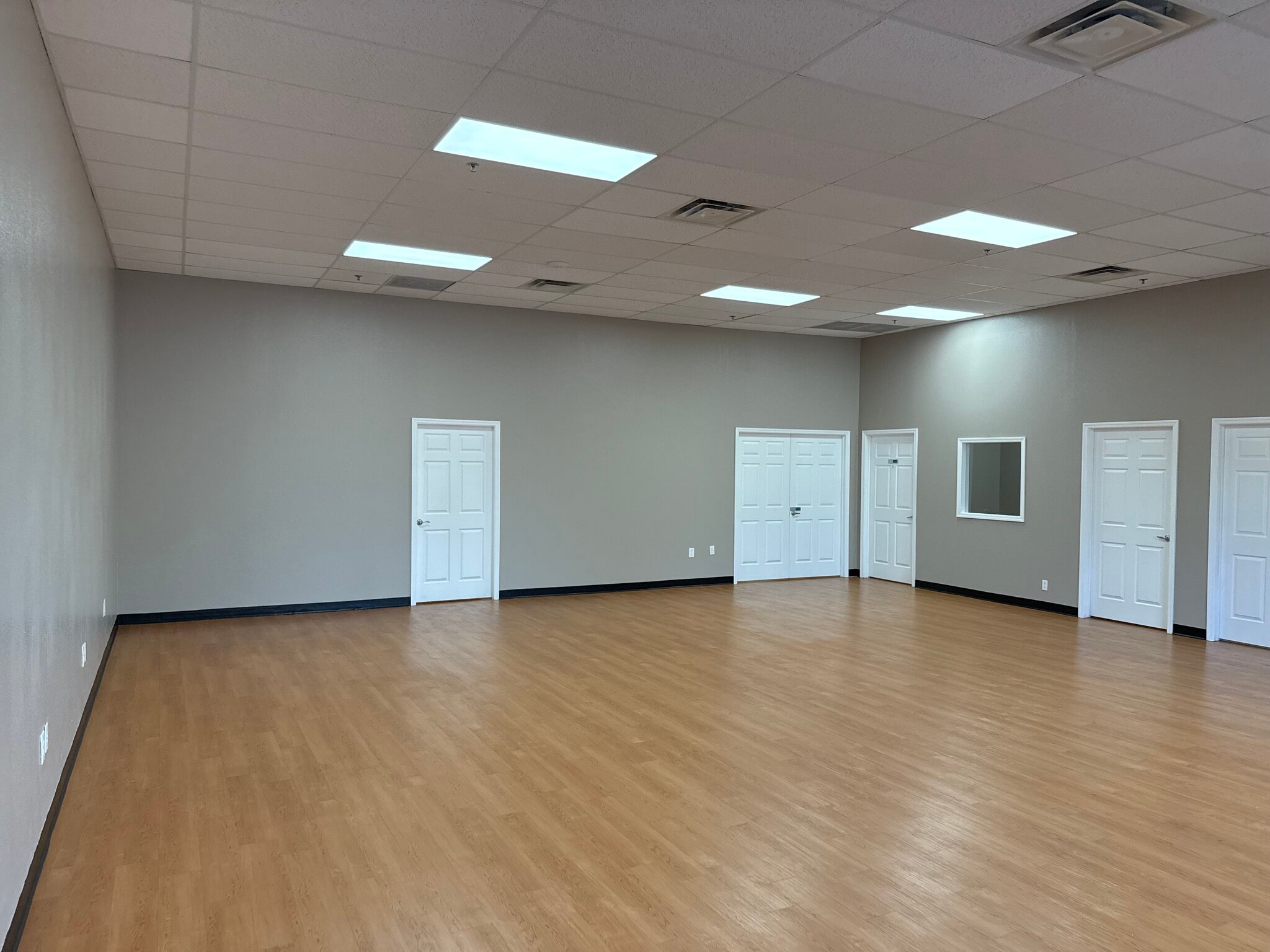 11513-11549 Lake Underhill Rd, Orlando, FL for lease Interior Photo- Image 1 of 7