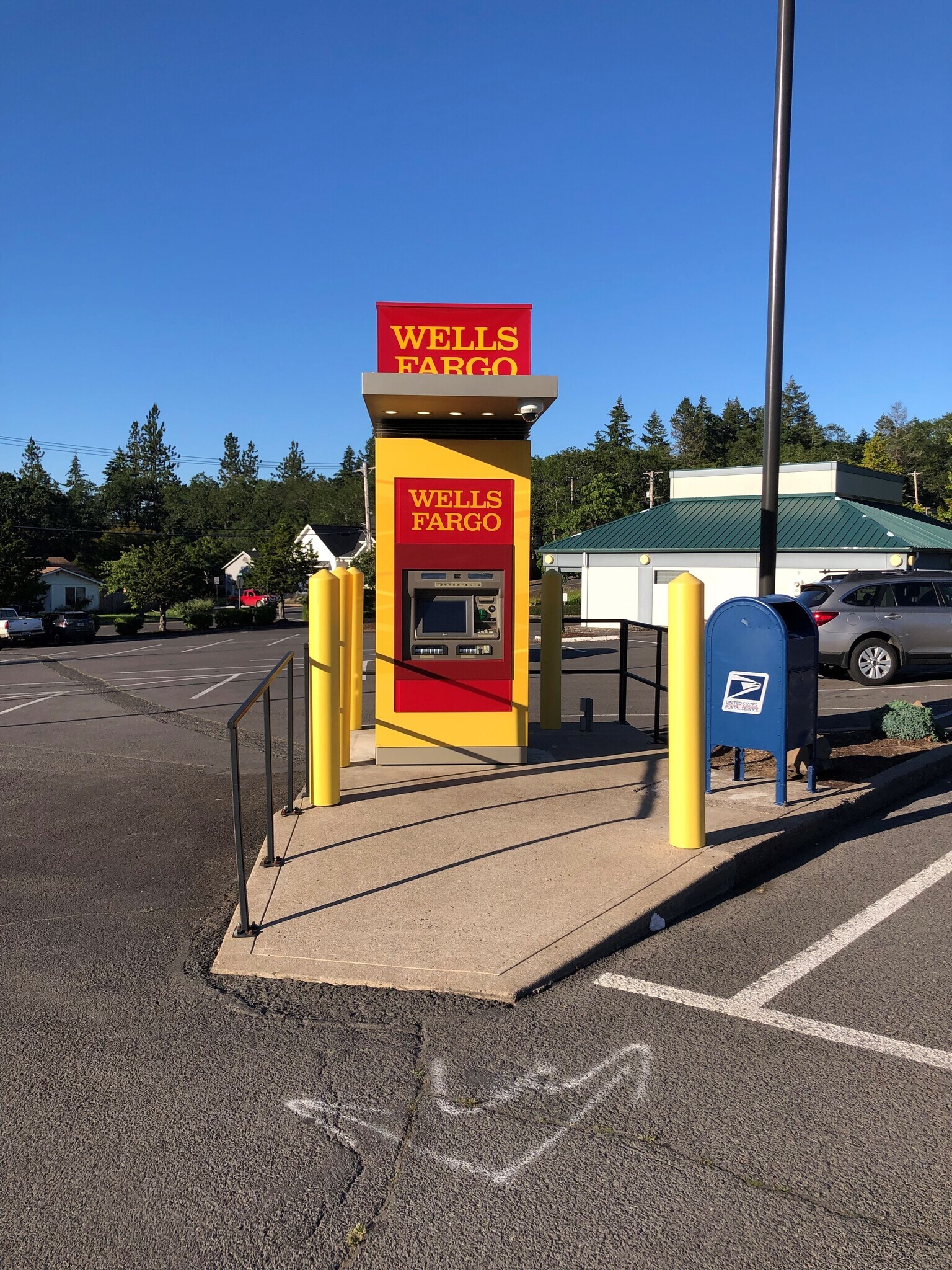 340-390 E 40th Ave, Eugene, OR à louer Photo du bâtiment- Image 1 de 6