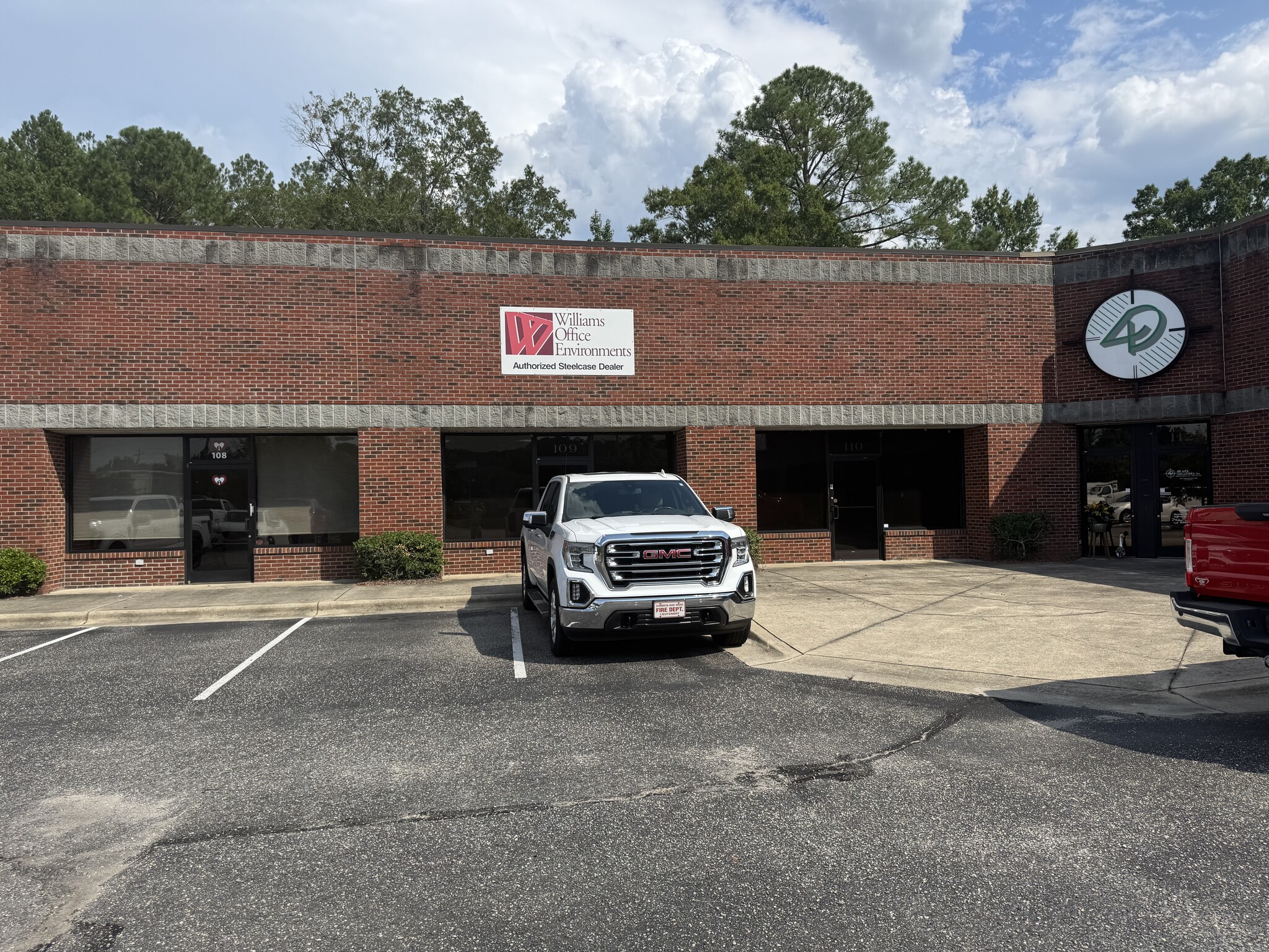 409 Chicago Dr, Fayetteville, NC for lease Interior Photo- Image 1 of 13