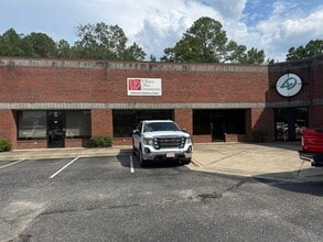409 Chicago Dr, Fayetteville, NC for lease Interior Photo- Image 1 of 13