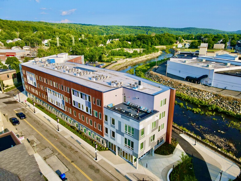 100 Franklin St, Torrington, CT for sale - Building Photo - Image 1 of 1