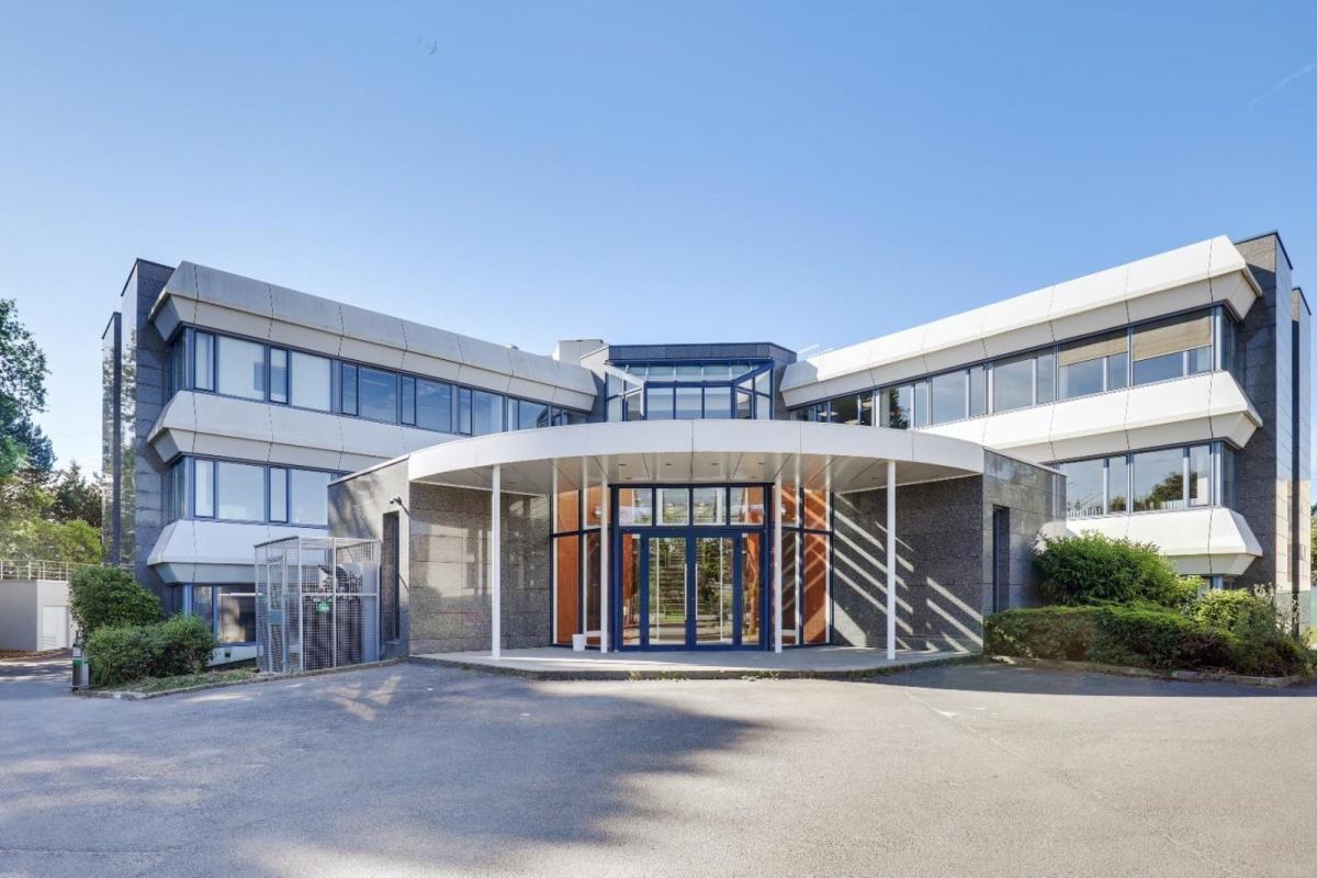 17 Bis Avenue des Andes, Les Ulis à louer Photo du bâtiment- Image 1 de 18