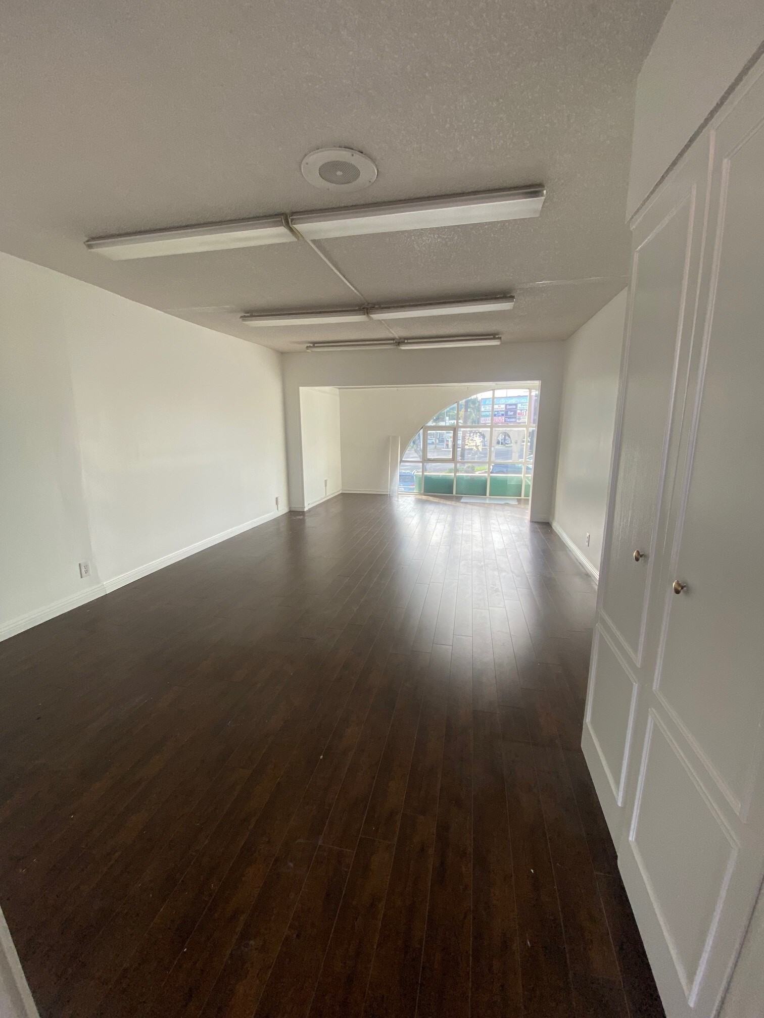 3855-3885 Pacific Coast Hwy, Torrance, CA à louer Photo intérieure- Image 1 de 3