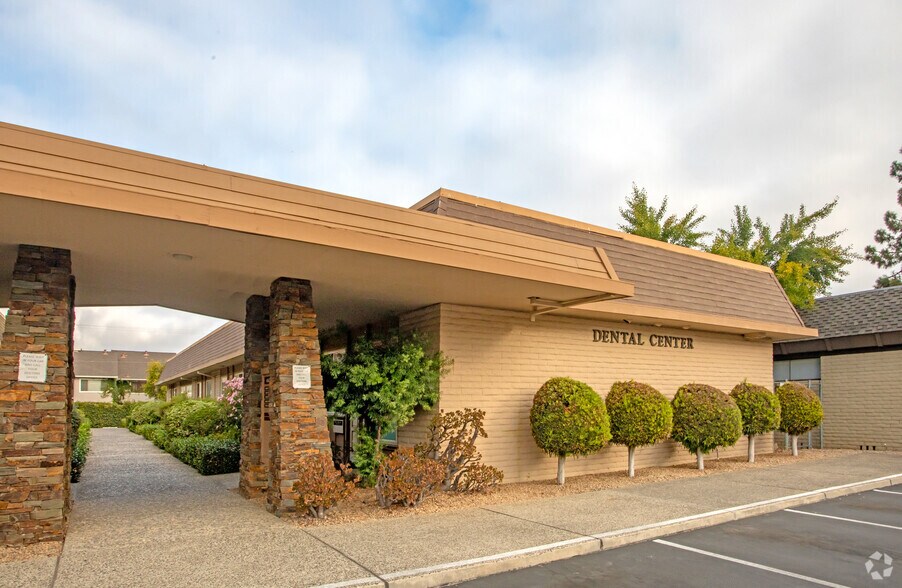 6541 Crown Blvd, San Jose, CA à louer - Photo du bâtiment - Image 2 de 7