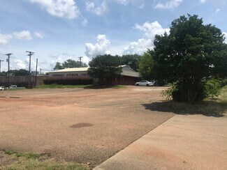 Plus de détails pour 908 Bomar St, Marshall, TX - Bureau à louer