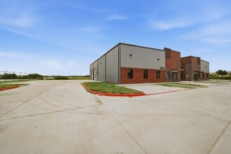 13600 S Gessner Rd, Missouri City, TX for lease Interior Photo- Image 2 of 6
