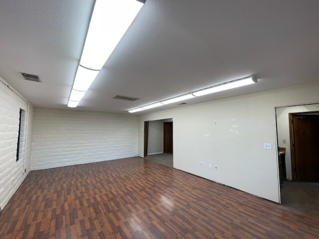 6259 Eastside Rd, Redding, CA à vendre - Photo du bâtiment - Image 3 de 13