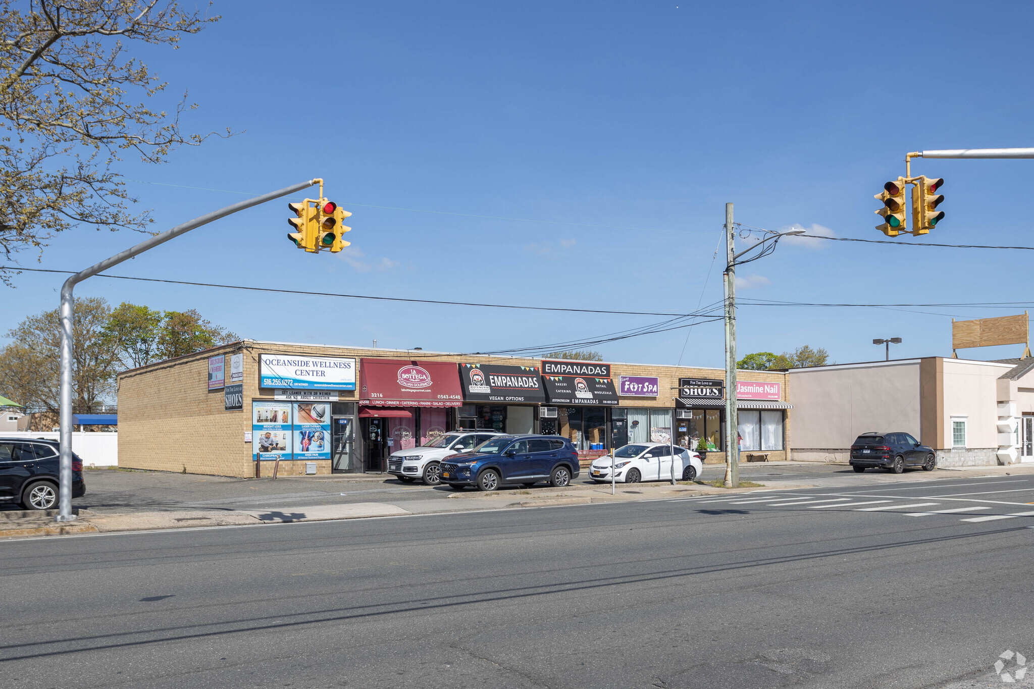 3206-3224 Long Beach Rd, Oceanside, NY à vendre Photo du b timent- Image 1 de 18