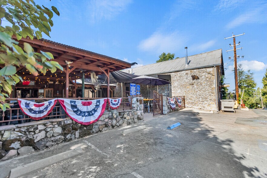 8345 Main St, Mokelumne Hill, CA à vendre - Photo du bâtiment - Image 3 de 40
