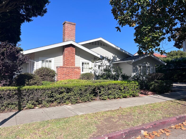 102 N Milpas St, Santa Barbara, CA à louer - Photo du bâtiment - Image 1 de 13