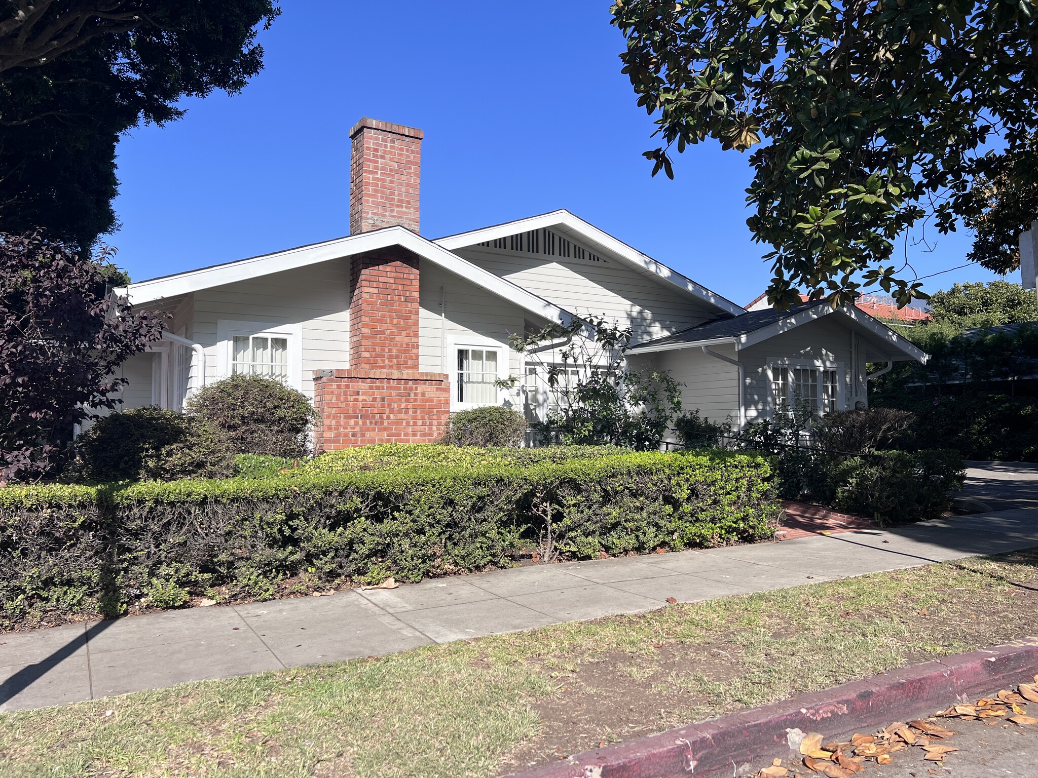 102 N Milpas St, Santa Barbara, CA for lease Building Photo- Image 1 of 14